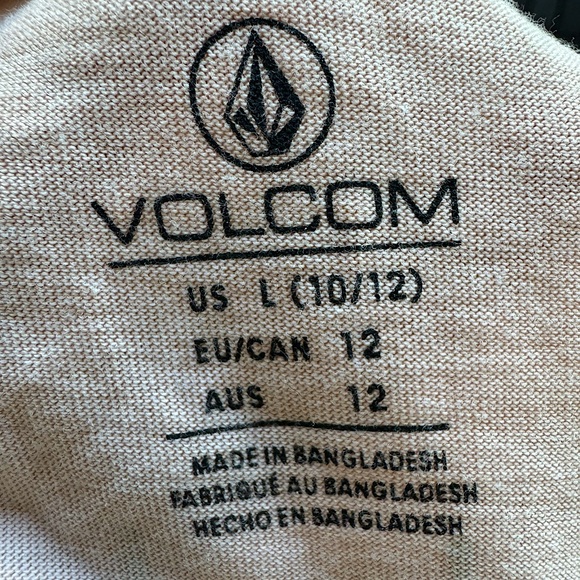 ✨NWOT✨ Volcom Shirt - Girl’s Size Large (10/12) - Picture 5 of 5